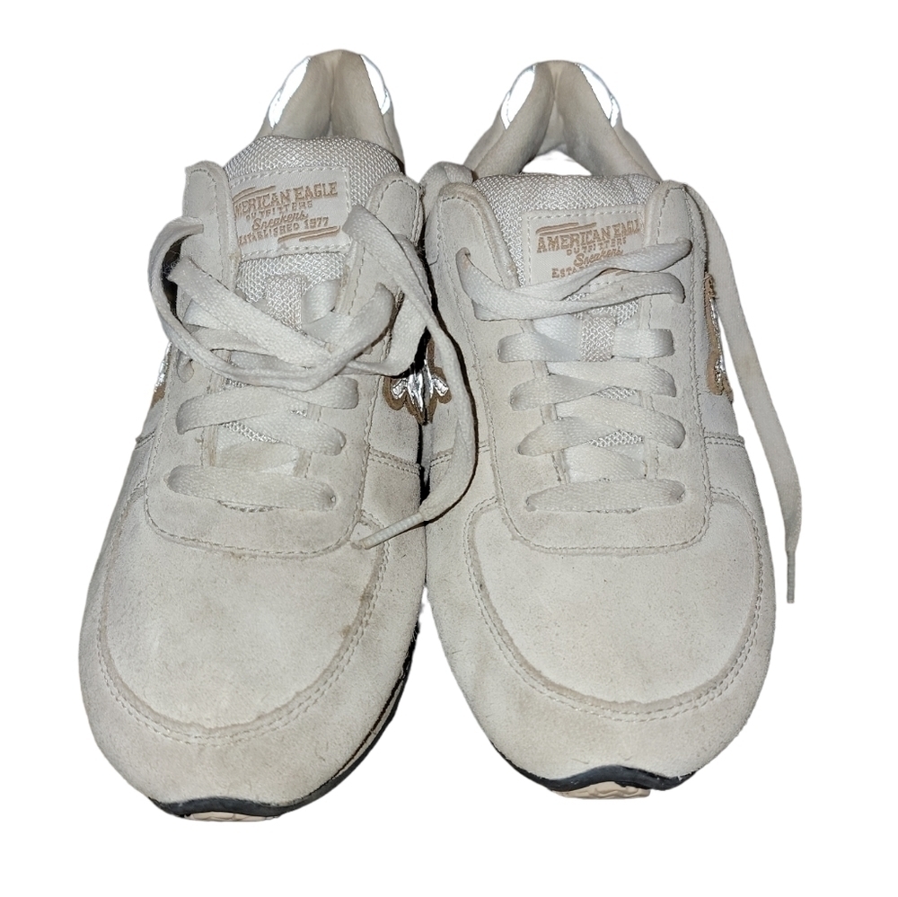 Vintage American Eagle size 8 suede tennis shoes white/cream color